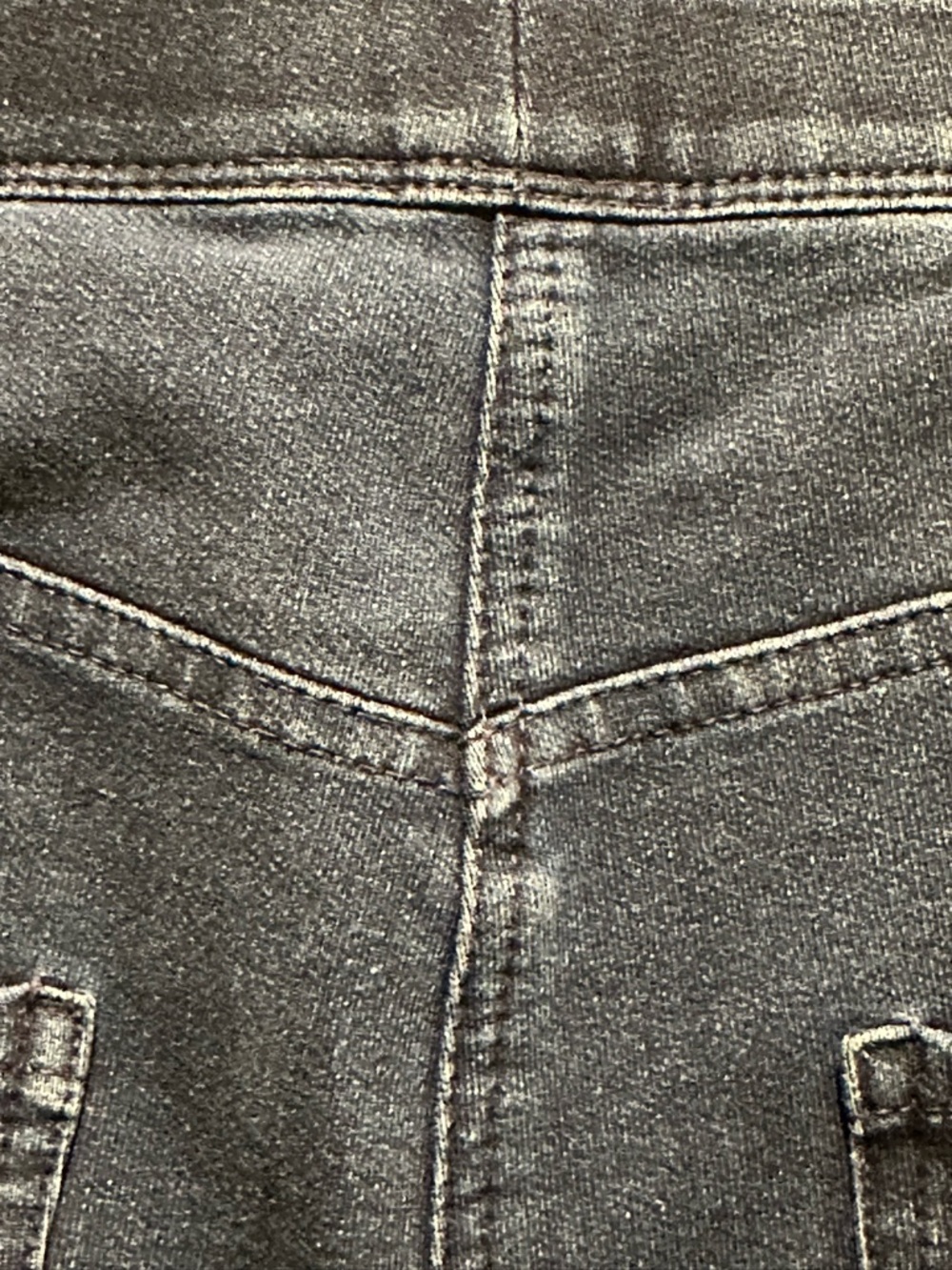 Peter Nygard Navy and White Ankle/Cropped Jeans - Picture 5 of 5